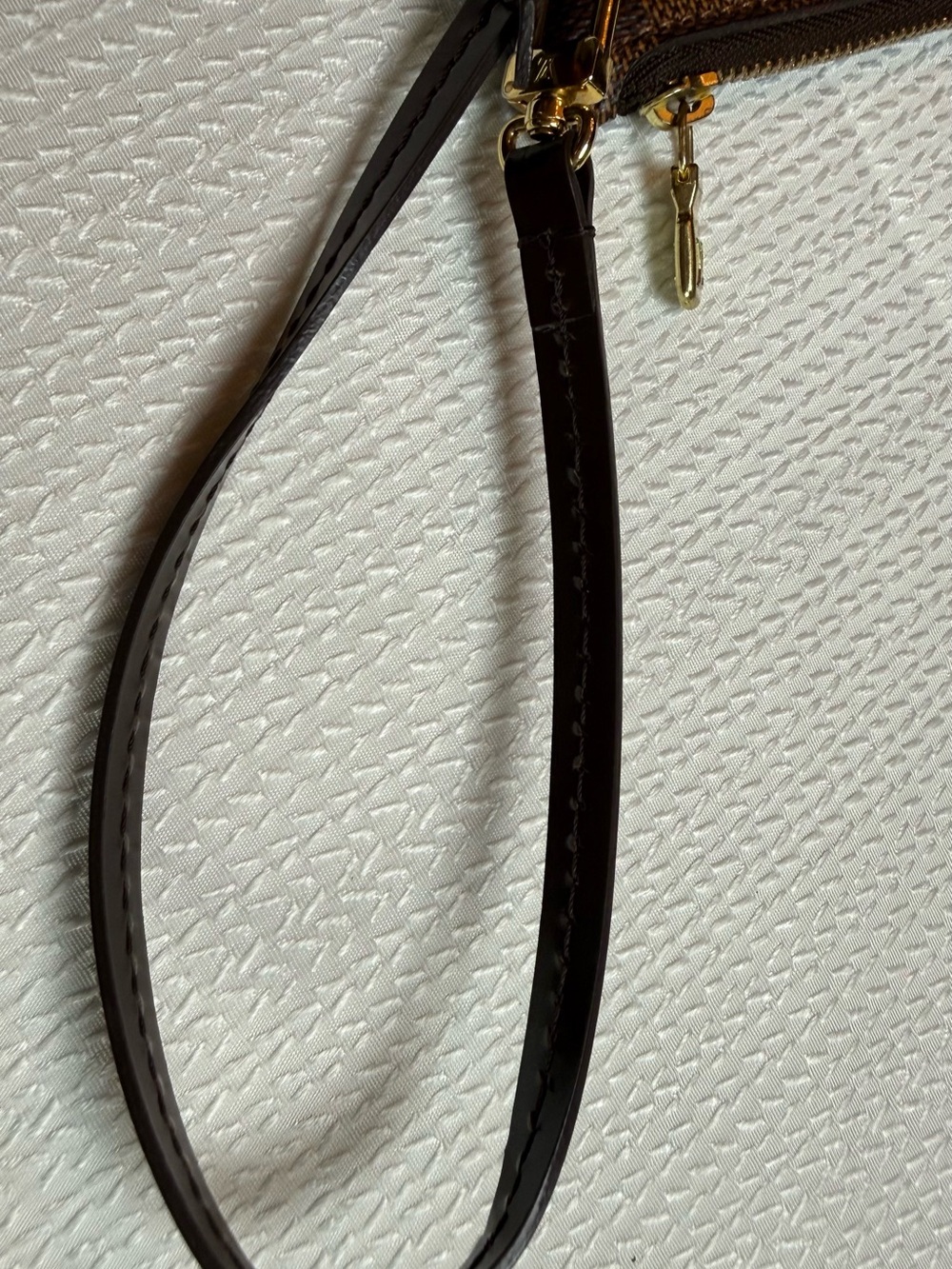 Louis Vuitton Damier Ebene Wristlet Pouch in Dark Brown Check - Picture 4 of 15